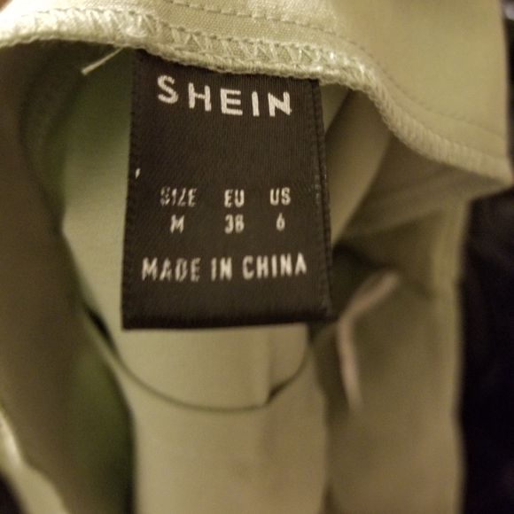 Button down Green skirt (M) - Picture 2 of 3